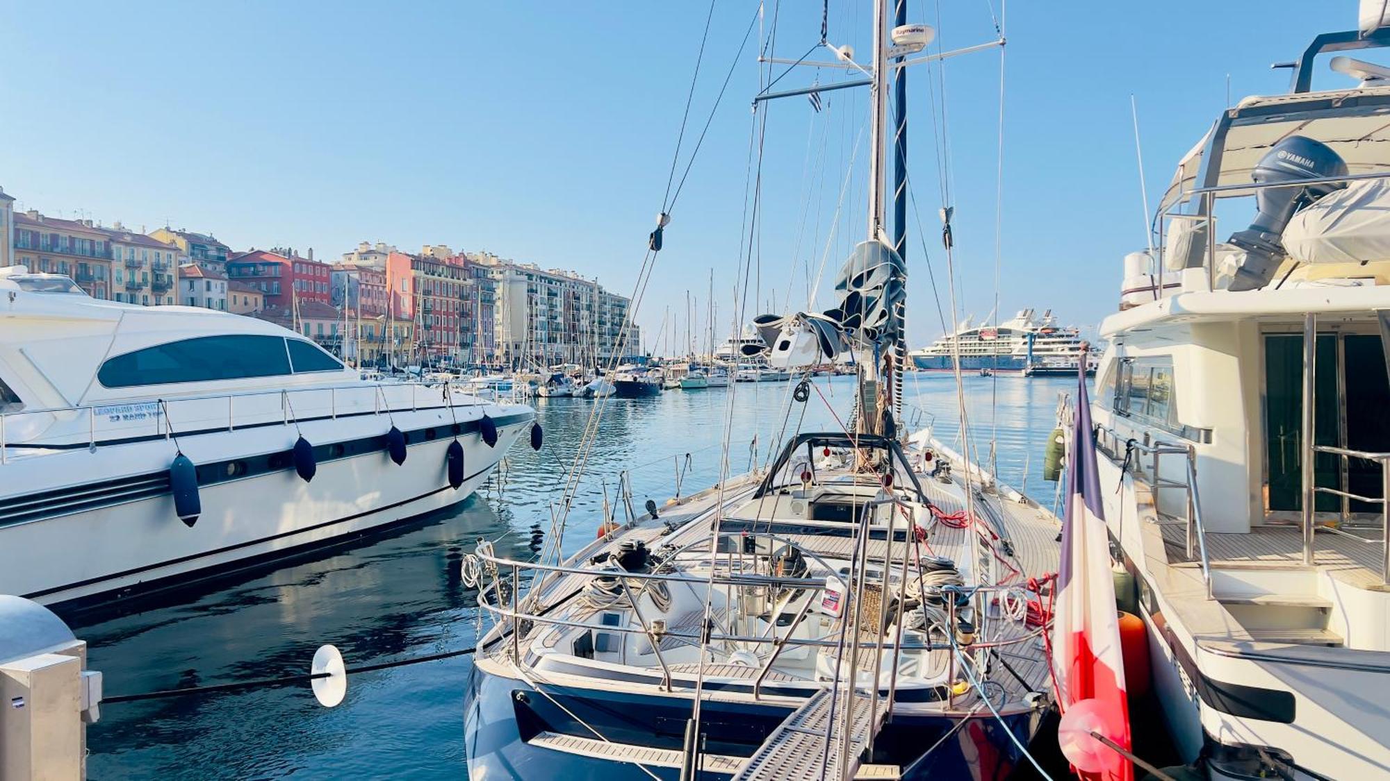 Séjour chez l'habitant Bas De Duplex Cosy Et Proche Du Port *